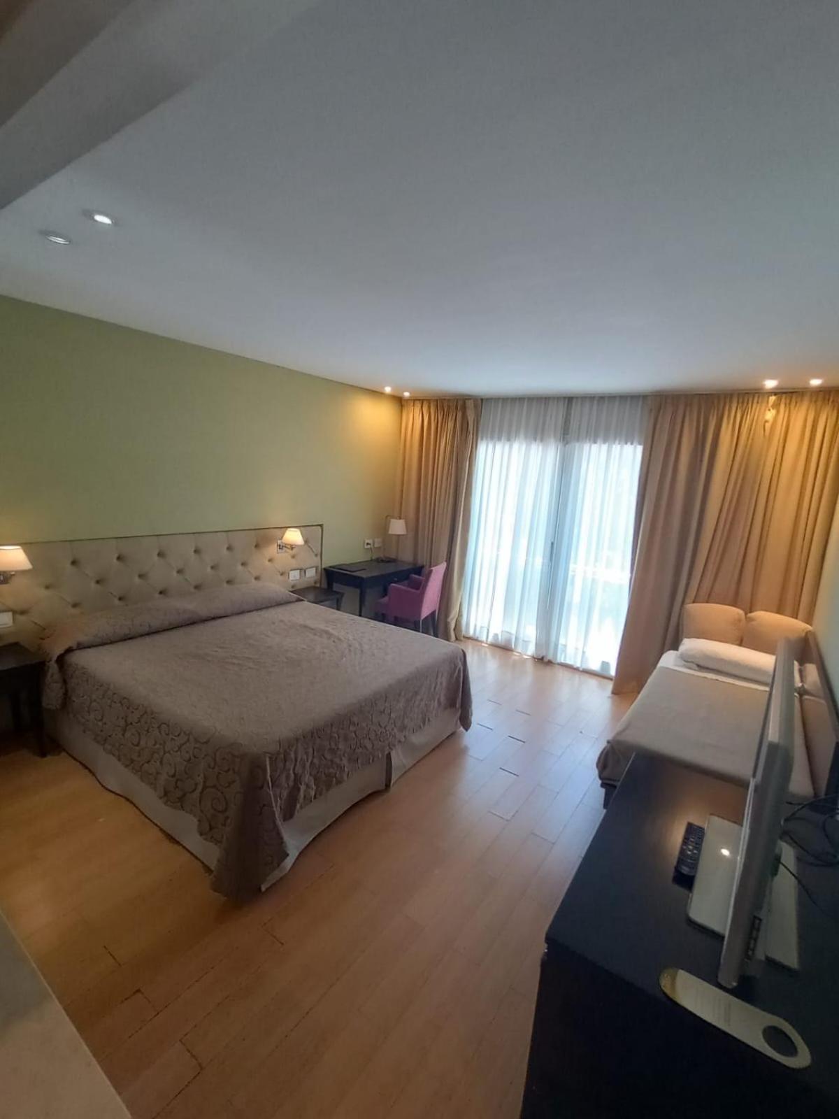 Hotel Plaza Colon  Room photo